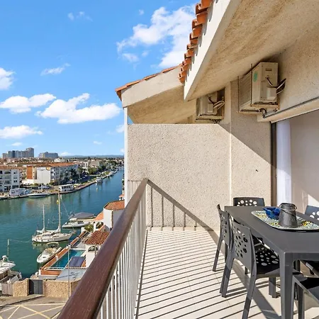Welcs Apartamento 063 Emp Frente Al Canal Con Terraza